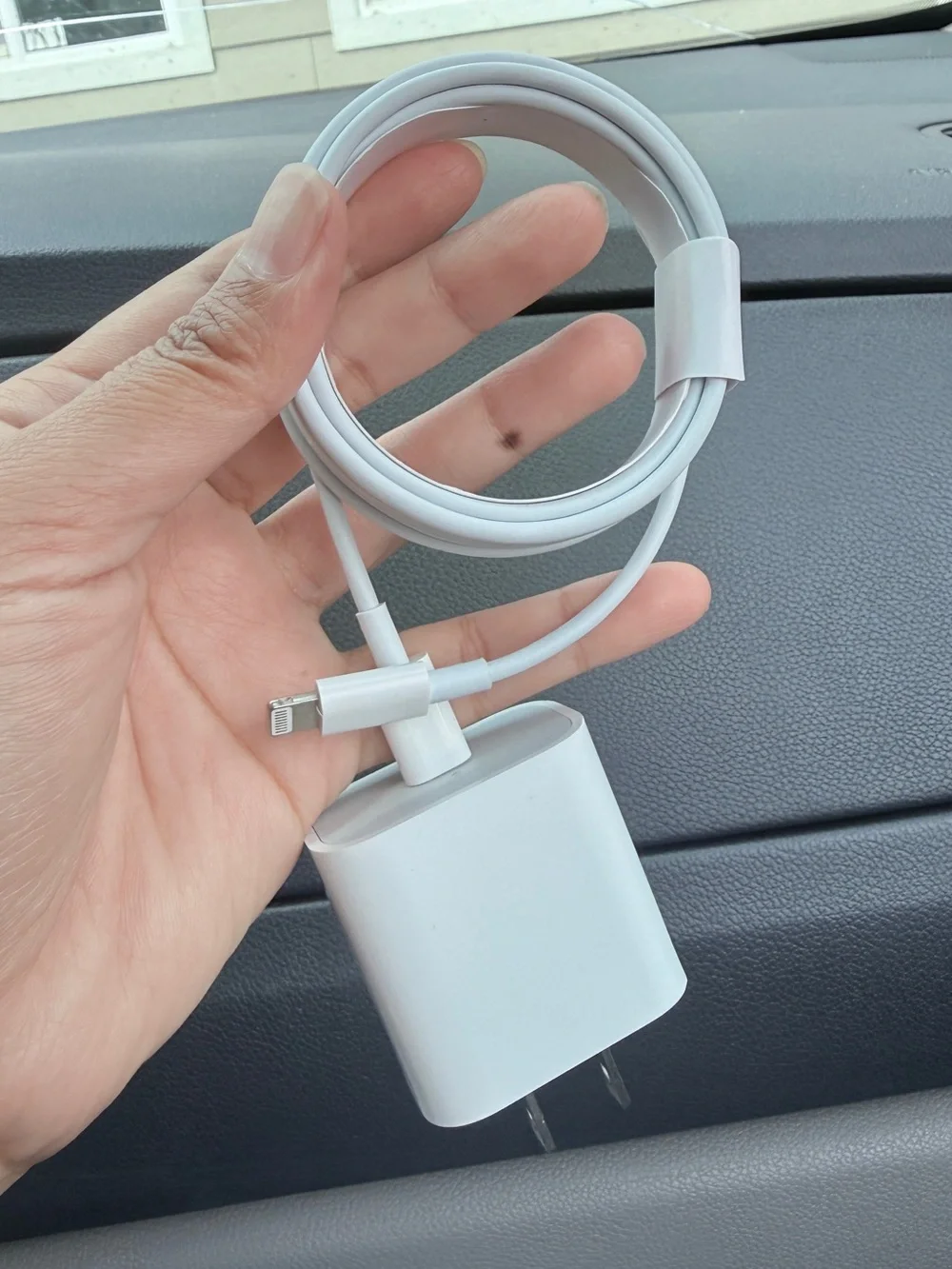 White Lightning USB Charger with Cable